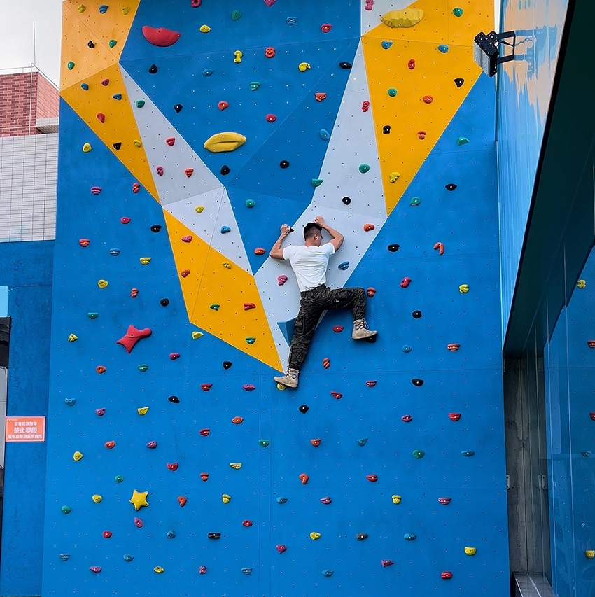 室外攀巖墻設施 室外攀巖墻設施