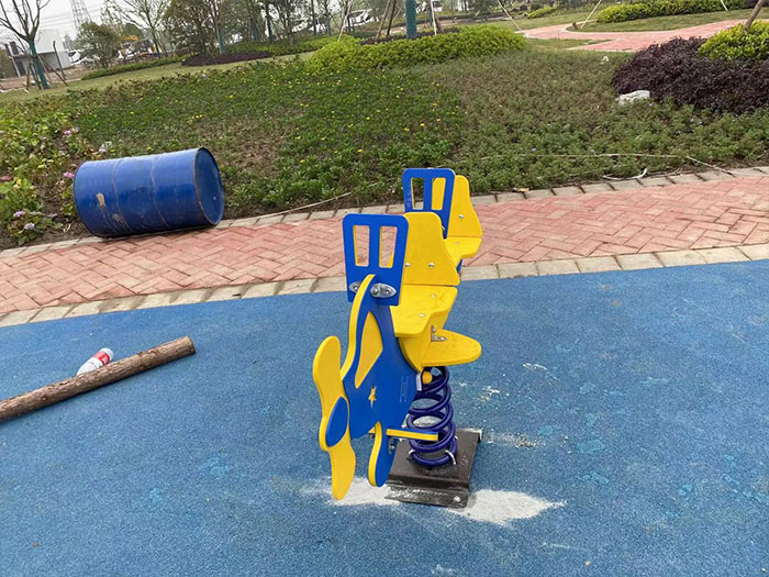 兒童搖搖馬設備