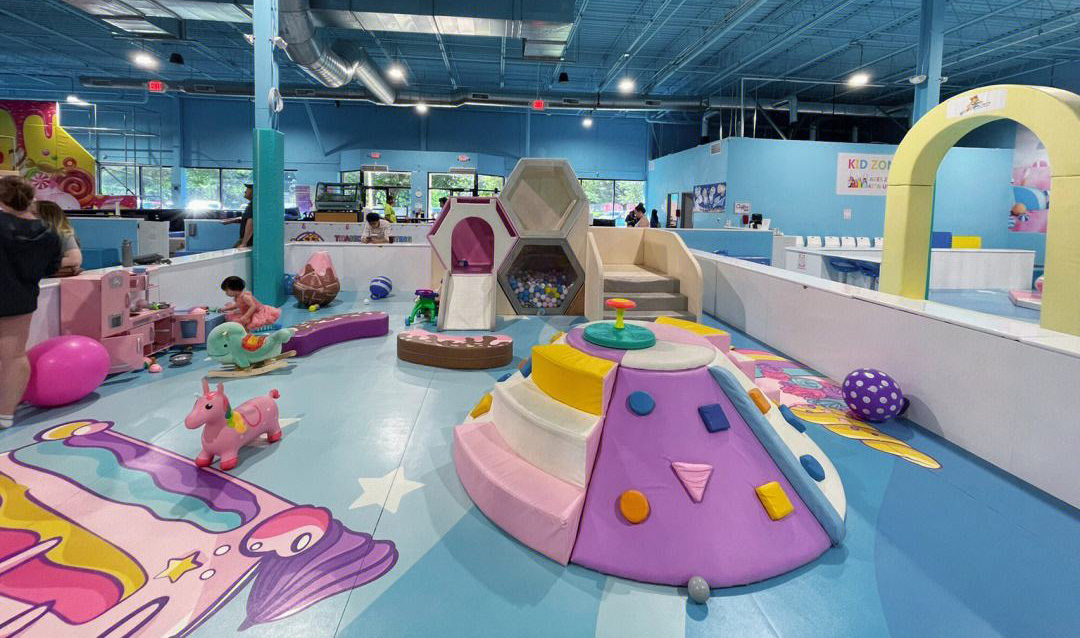 室內(nèi)游樂場設(shè)備廠家 室內(nèi)游樂場設(shè)備廠家