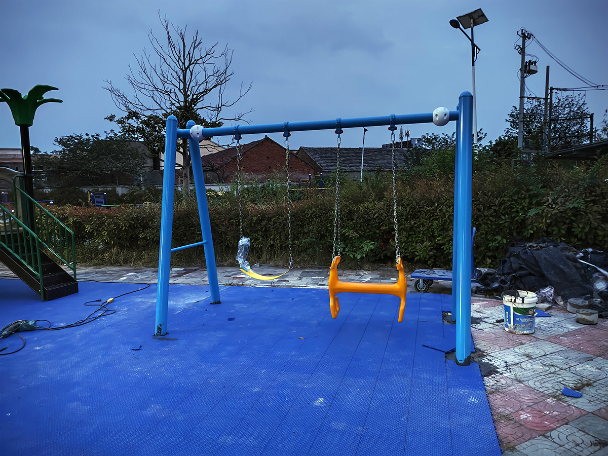 戶外秋千設備廠家