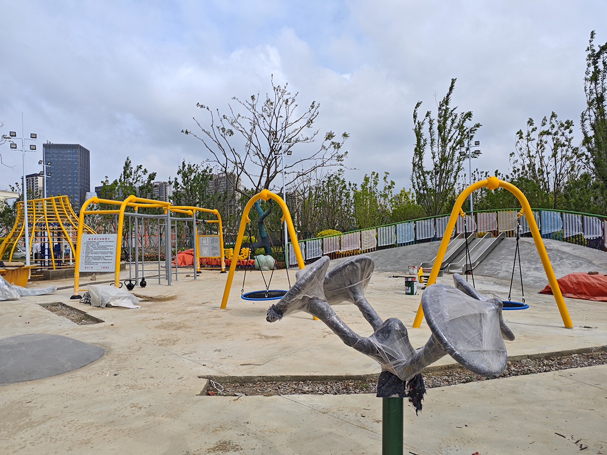 兒童游樂(lè)場(chǎng)設(shè)備廠家