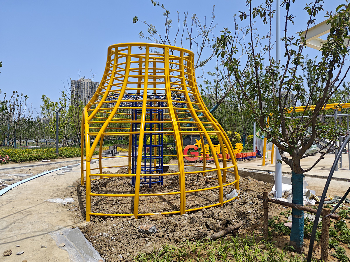 戶外非標(biāo)游樂(lè)設(shè)備廠家