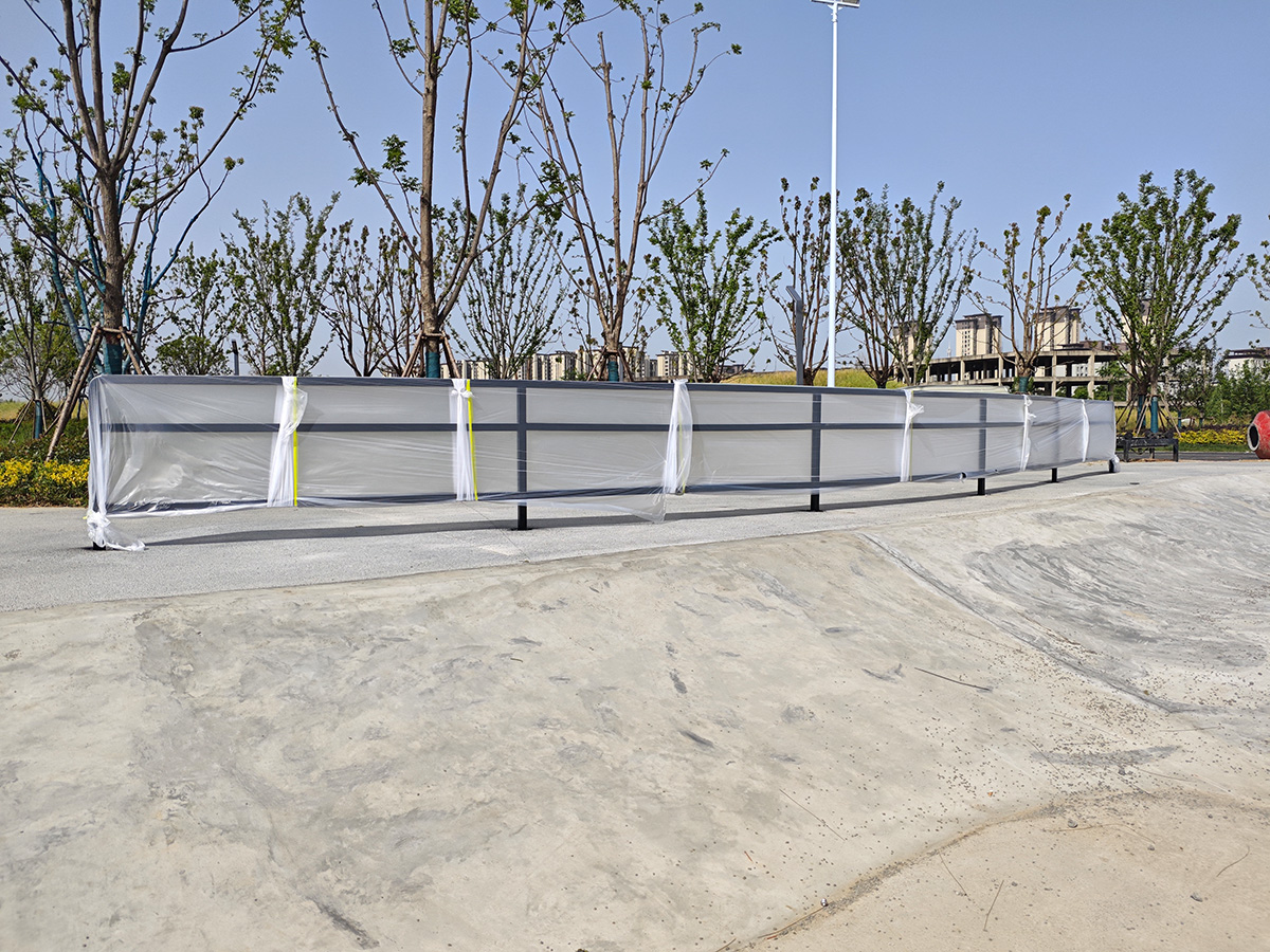 戶外欄桿設(shè)備